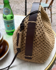 Detaljebillede af lædersremmen på Juno Bag
