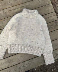Liggebillede af hvid Marble Sweater