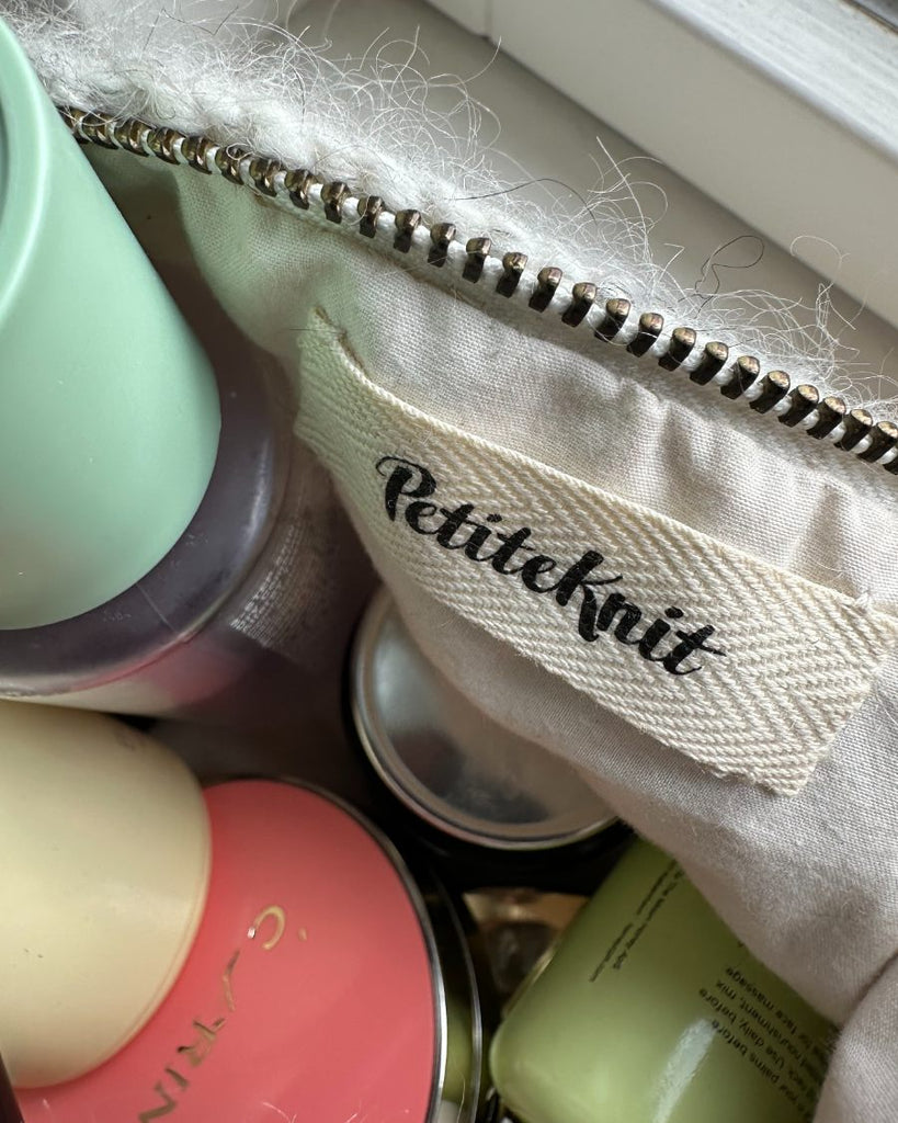 For til case 23 cm med Petiteknit label
