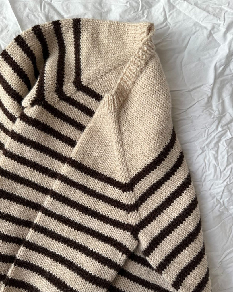 Detaljebillede af sort og hvid Seaside Sweater