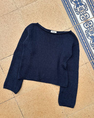 Liggebillede af mørkeblå Sevilla Blouse