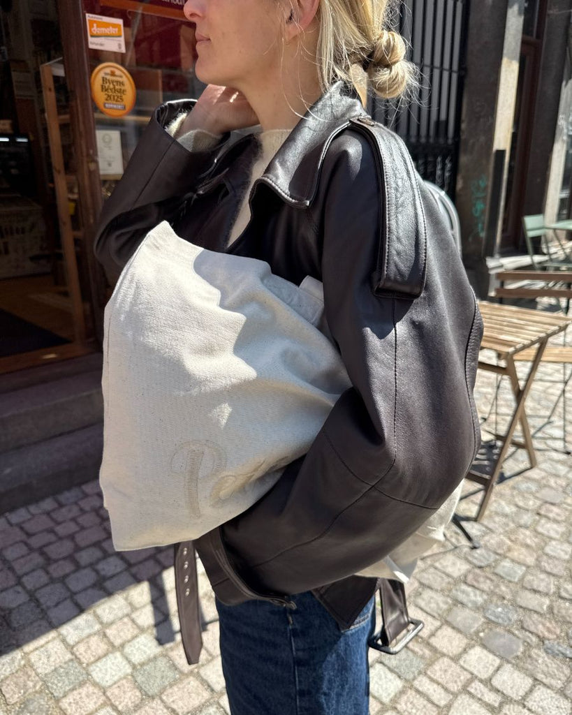 Signature Shopper i canvas med broderet PetiteKnit-logo