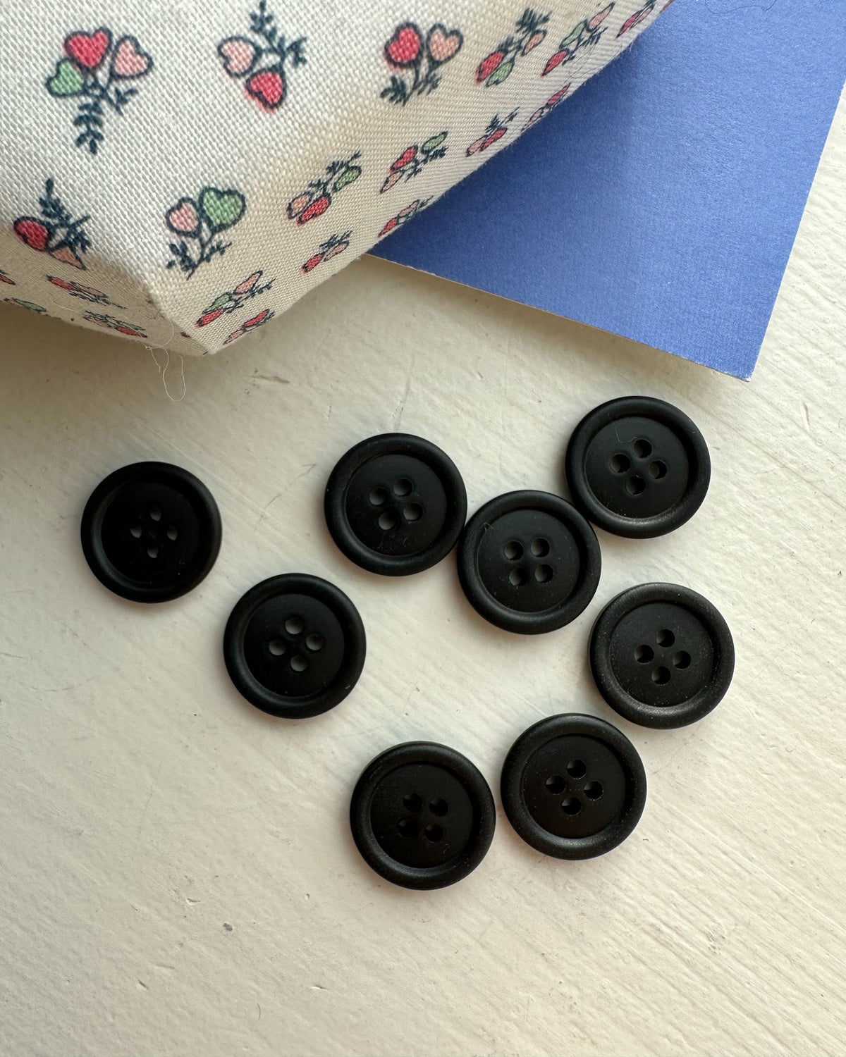 8 sorte galalit knapper Ø 18 mm