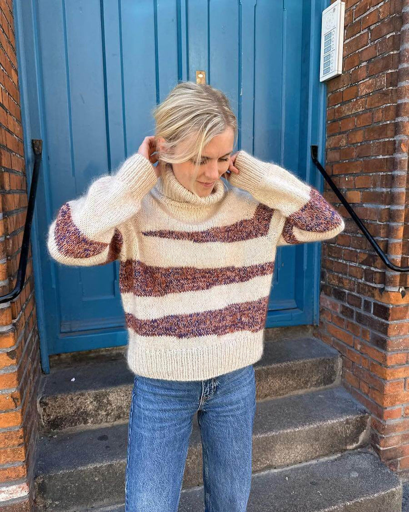 Kvinde iført Sycamore Sweater