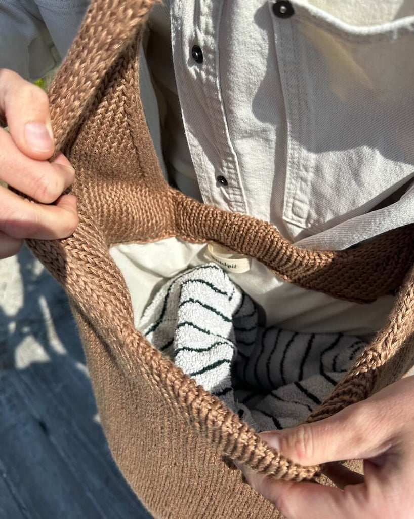 Closeup af brun Terrazzo Bag indvendigt
