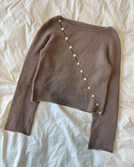 Liggebillede af beige Valerie Blouse