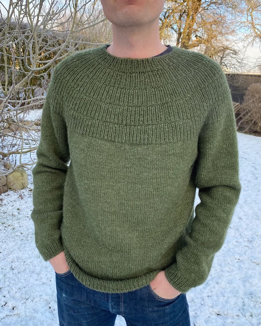 Mand iført grøn Ankers Trøje – My Boyfriend’s Size