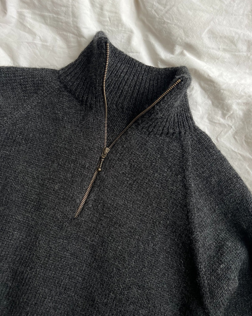 Detaljebillede af koksgrå Zipper Sweater Light – Man